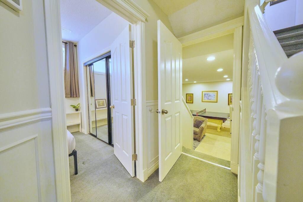 Apartment Casa Pura Vida Hot Tub, Pool & Ping Pong Tables W Backyard & Bbq